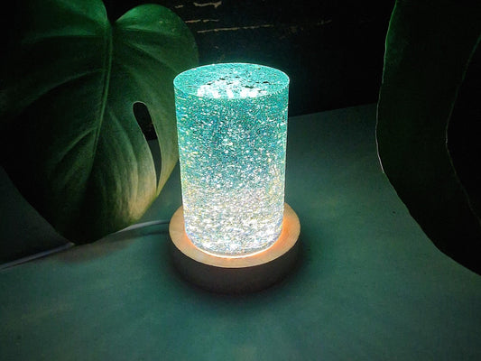 Epoxidharz Tischlampe mit Chamäleon-Flakes & RGB-LED
