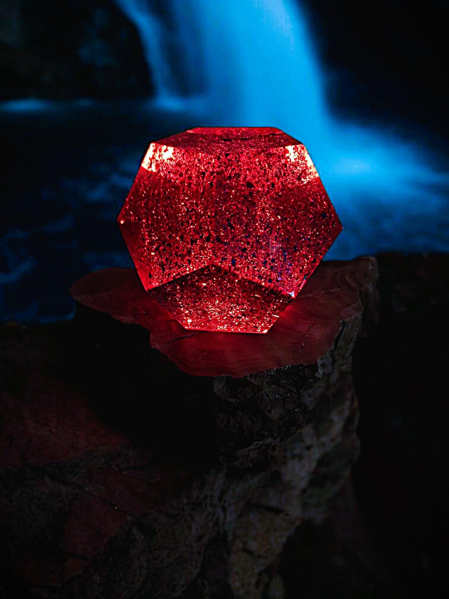 Epoxidharz Dodekaeder Lampe – moderne Tisch- & Nachtlampe aus Resin / Resin Lamp