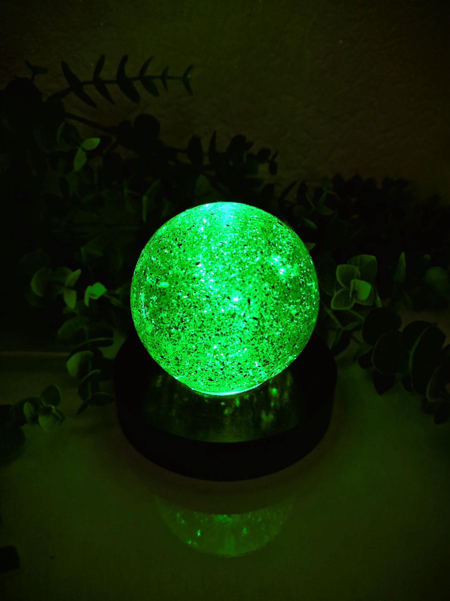 Epoxidharz Kugellampe – handgefertigtes Design-Nachtlicht