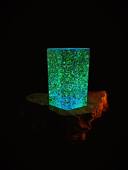 Hexagonal epoxy resin lamp with 24-karat gold – RGB designer light on wood