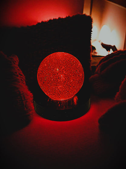Epoxidharz Kugellampe – handgefertigtes Design-Nachtlicht